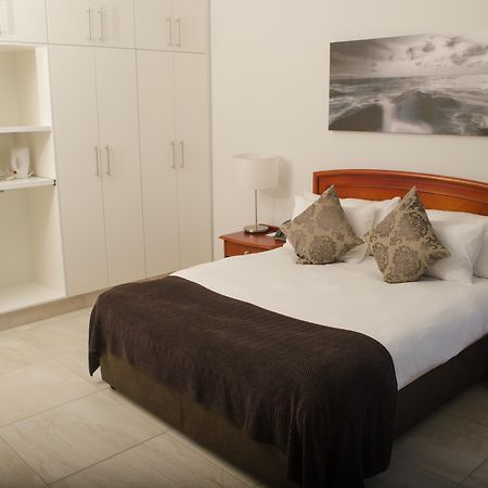 The Point Hotel & Spa Мозел Бей Екстериор снимка