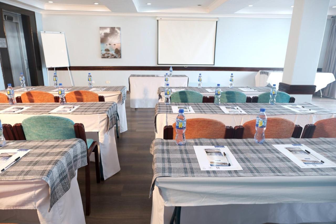 The Point Hotel & Spa Мозел Бей Екстериор снимка
