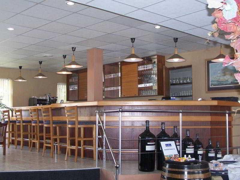 The Point Hotel & Spa Мозел Бей Екстериор снимка