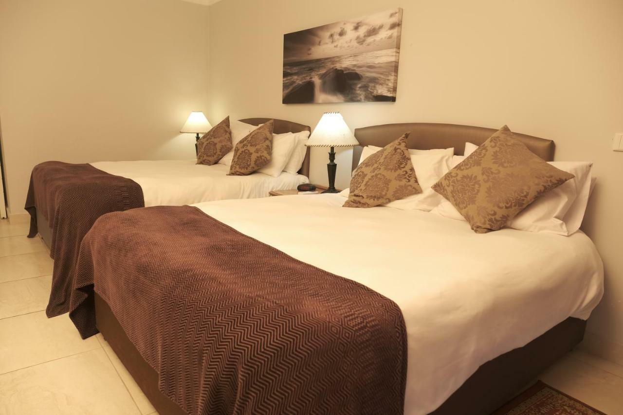 The Point Hotel & Spa Мозел Бей Екстериор снимка