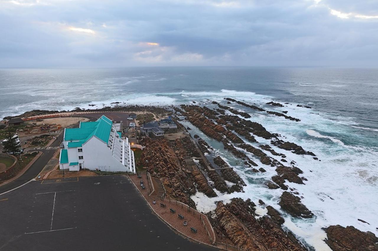 The Point Hotel & Spa Мозел Бей Екстериор снимка